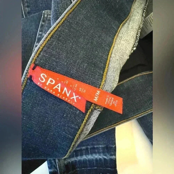 SPANX Women’s Distressed Ankle Skinny Jeans Medium Wash Raw Hem Size- Medium - Picture 6 of 10